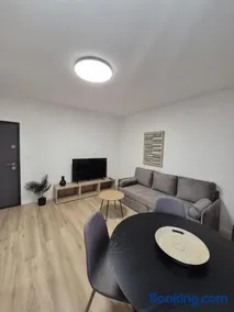 Lendas Apartments & Rooms - Image 1