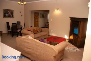 Cairos Guest House - Image 4