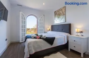 "Oasis 13" 5 Rooms 5 baños Acceso Playa Free Parking - Image 2