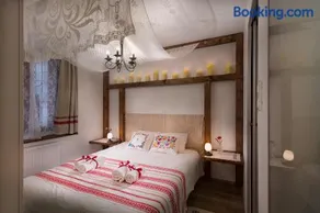 Suites 13 Budapest - Image 1