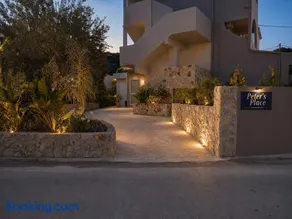 Peter's Place Studios & Suites - Image 1