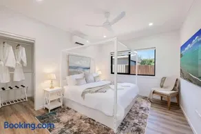 Burnett Heads Family Escape - Image 3