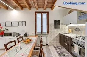 Apartamento con 2 dormitorios para 6 personas - Image 3