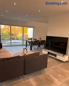Maison Lesve - Image 1