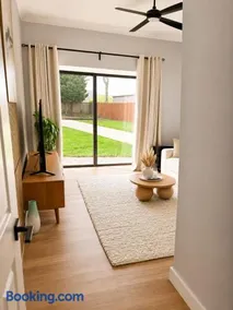 Magpie Retreat - Image 2