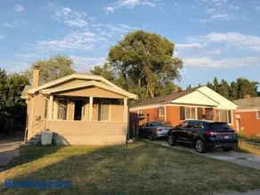 Super Cute & Great Home With 4 Beds King Bed 65Inch TV Fenced Backyard New Appliances BBQ Grill Porch Outdoor Furniture - Image 2