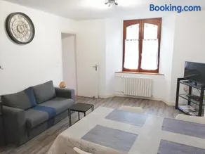 Appartement dans le centre historique - Montsalvy - Image 1