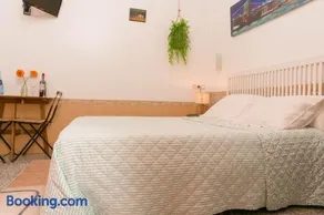 Aire Hostal en Los Alcores Recepción telefónica Auto Check-in - Image 3