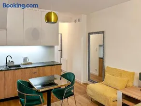 Nowy Dwór Mazowiecki Chic Studio by BookingHost - Image 3