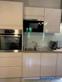 Ty Carreg Fach Staycation Cottage Cardiff - Image 3
