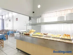 Teuthos Hotel - Image 3