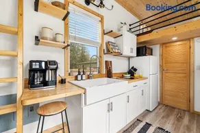 Nook at the Springs - Tiny Home , Full Kitchen - Image 2