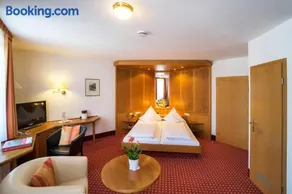 Hotel-Gasthof Zum Weyssen Rössle - Image 3