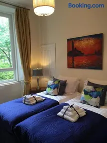 Trefoil Apartment - 2 Bedrooms - Image 3