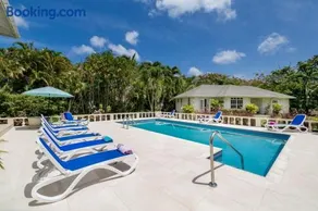 Luxury Villa With a Stunning Private Swimming Pool - Image 2