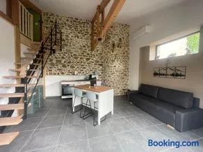 Unik à Ruynes - Image 1
