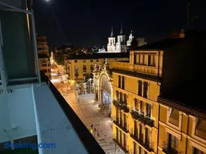 Atico con vistas al Mercado Central Opcion de parking - Image 1