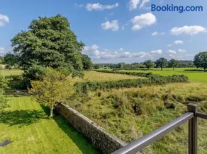Henrhiw Farm House at Henrhiw Farm Cottages - Image 4