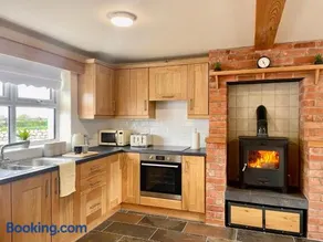 Tergoland Barn, a Rustic Countryside Retreat - Image 2