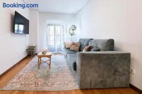 Apartamentos El Escudo Centro - Image 3