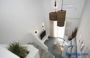 5 Traditional Suites - Image 1