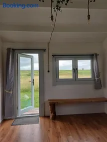 Seafield Cabin - Image 3