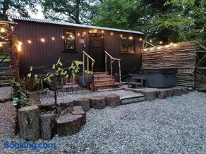 The Mar Huts - The Conic Hut - Image 2
