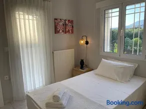 Villa Cacasa , Peaceful 4-Bedroom Villa with Private Pool - Image 5