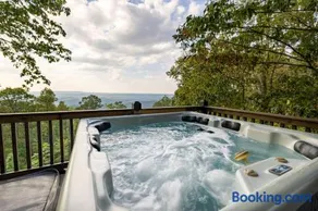 Paradise Found - Lookout Mt Edge, Hot Tub & Views - Image 1