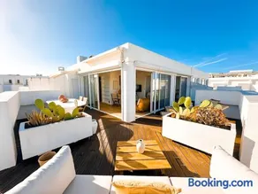 Resort Penthouse sea view, 2 pools and private beach - Image 4