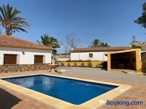 Chalet con piscina privada de 4 dormitorios Las Herrerias -cerca de Vera Playa- - Image 2