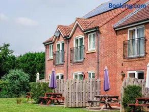 Lakeview Holiday Cottages - Image 4