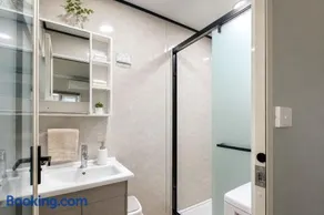 Convenient Western Sydney Single Bed Room Stay - Shared Bathroom - Image 5