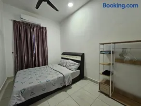 BSP21 Family Homestay - Image 1