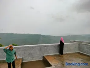 Razi Hill View home stay - Image 4
