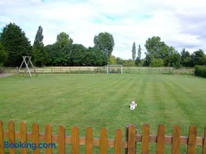 The Old Cowstall - Image 5