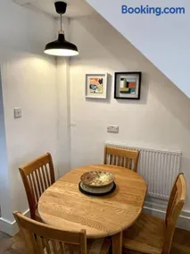 Charming home near town and train station in Nantwich - Image 2