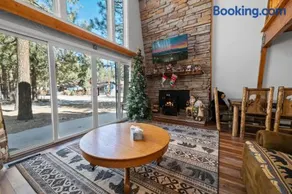 Sherwood Pines - Getaway to the mountains! Comfortable Gambrel style with a Pool Table! - Image 2