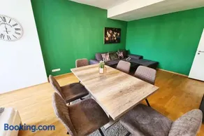 Langenfeld Apartment - Image 2