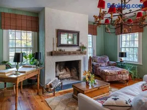 Willow Vale - Stunningly Designed Historical Icon with Hot Tub - Image 4
