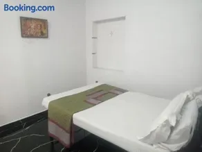 hampicallingstay - Image 2