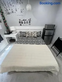 Private, Secure, Immaculate & Cozy Room - Image 2
