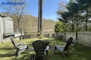 Lake Zoar Cabin - Image 2