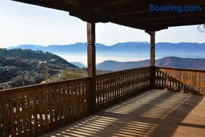 LITTLE BIRD Residency - Luxury Guesthouses in Leshten - Image 2