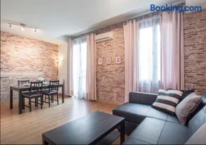 Central Apartment - Image 5
