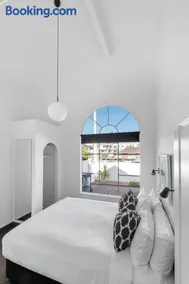 The Mission Belle Motel - Image 2