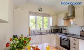 The Bolthole - Image 5