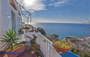One-Bedroom Apartment In Santangelo Dischia - Image 4