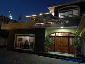 Hotel Gulberg Grand - Image 1