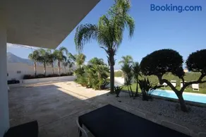 IRIS HOME Private Pool - Image 3